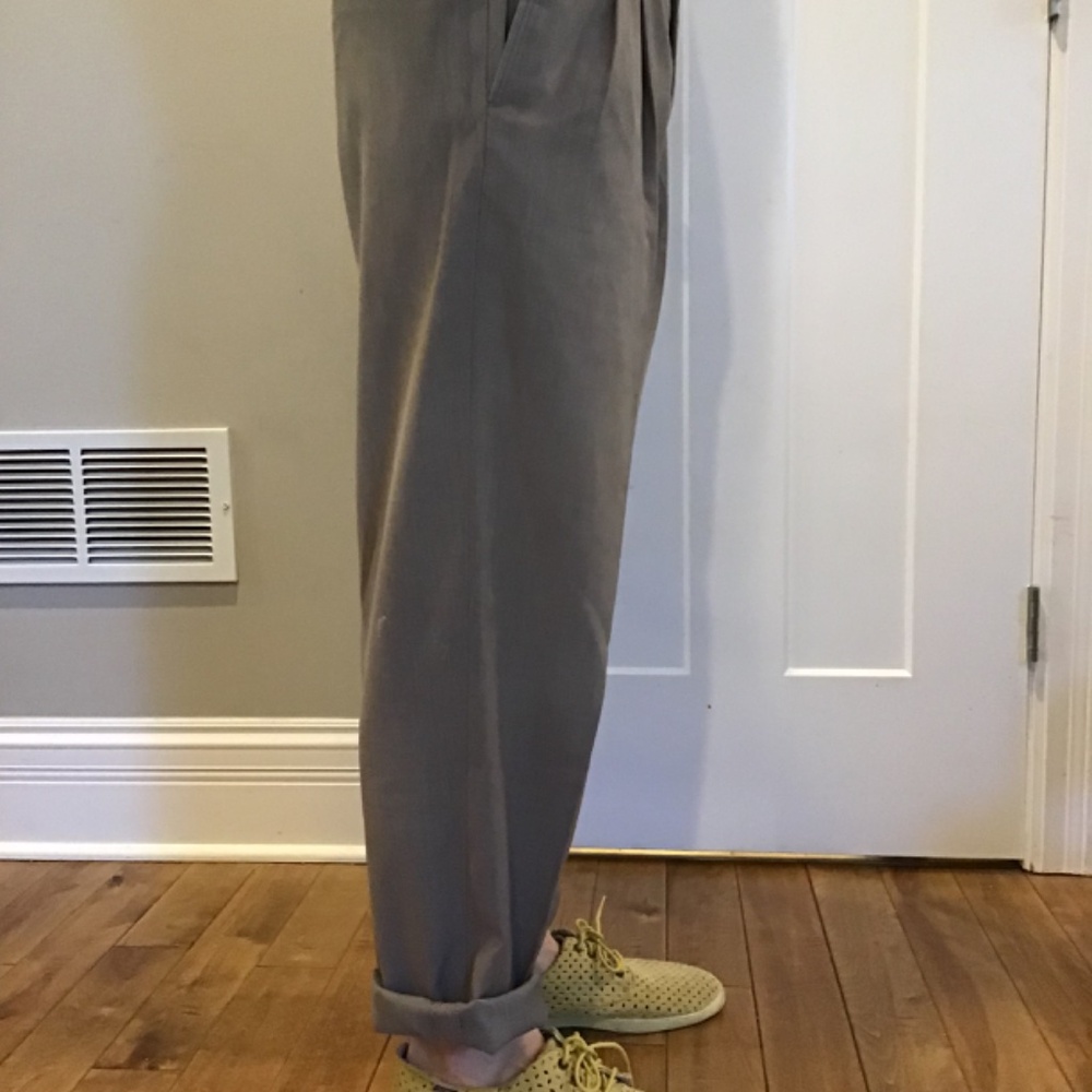 Men’s Loose Pleated Pants | 30X30 - Picture 7 of 7